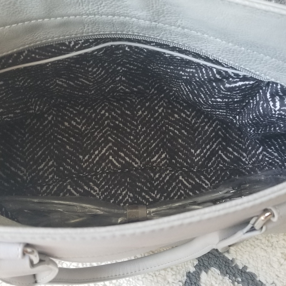 Moda Luxe Handbag - Picture 3 of 6